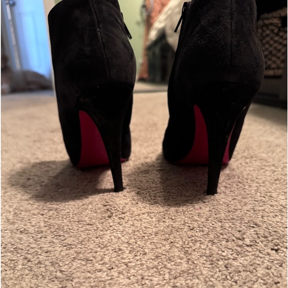 AUTHENTIC💯Christian louboutin 100mm black suede belle ankle boots - Picture 3 of 5
